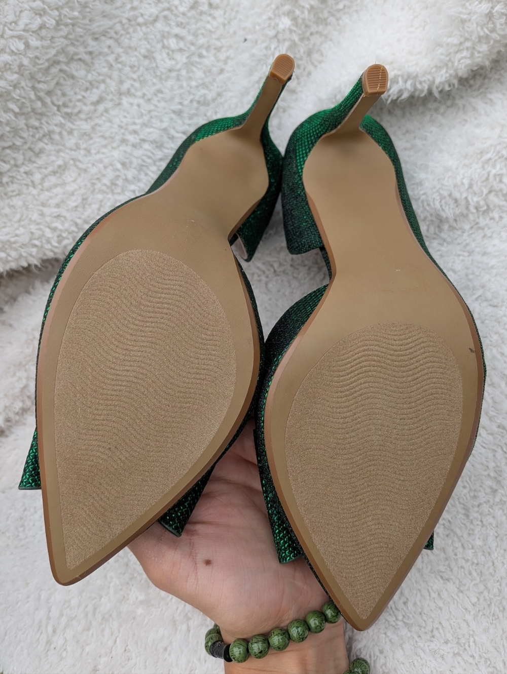 💚Betsey Johnson Glitter Green Bow Pointed-Toe Pumps - Picture 6 of 7